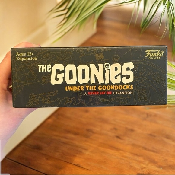 The Goonies: Under the Goondocks - A Never Say Die Expansion - NEW - Picture 3 of 4